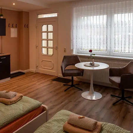 Top-moderne Und Auf Frueherem Wunderschoenen Bauernhof Im Elbe-elster-kreis In Brandenburg Bei Herzberg-elster, Schoenewalde, Holzdorf 아파트 쇼네발데