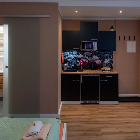 Top-moderne Und Auf Frueherem Wunderschoenen Bauernhof Im Elbe-elster-kreis In Brandenburg Bei Herzberg-elster, Schoenewalde, Holzdorf 쇼네발데